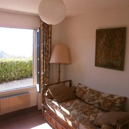Maison Le Lavandou, 3 Pieces, 6 Personnes - Fr-1-251-485 Holiday home Le Lavandou