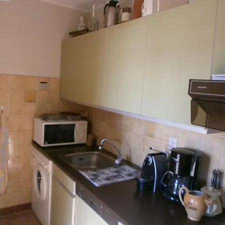Maison Le Lavandou, 3 Pieces, 6 Personnes - Fr-1-251-485
